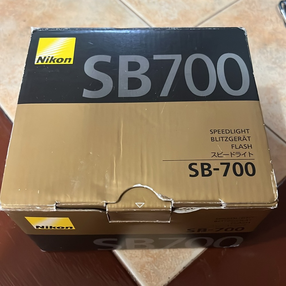 Nikon Speedlight 7b-700